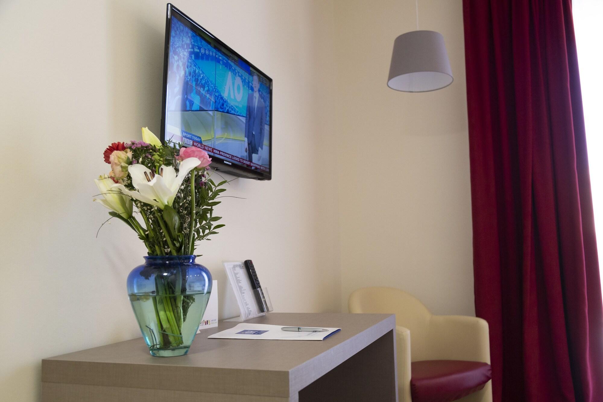 Jr Hotels Bocconi Milano Екстер'єр фото