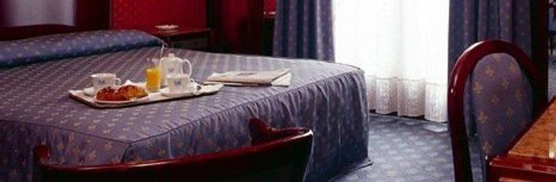 Jr Hotels Bocconi Milano Номер фото
